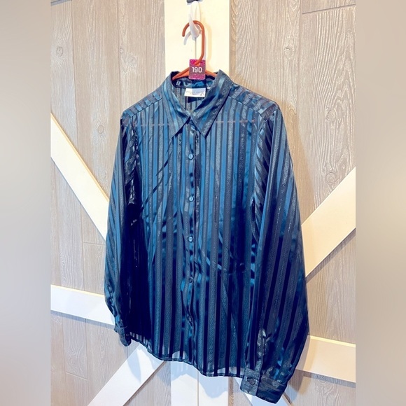 190. Jaclyn Smith Classic Ladies Striped Blouse M - Picture 3 of 5